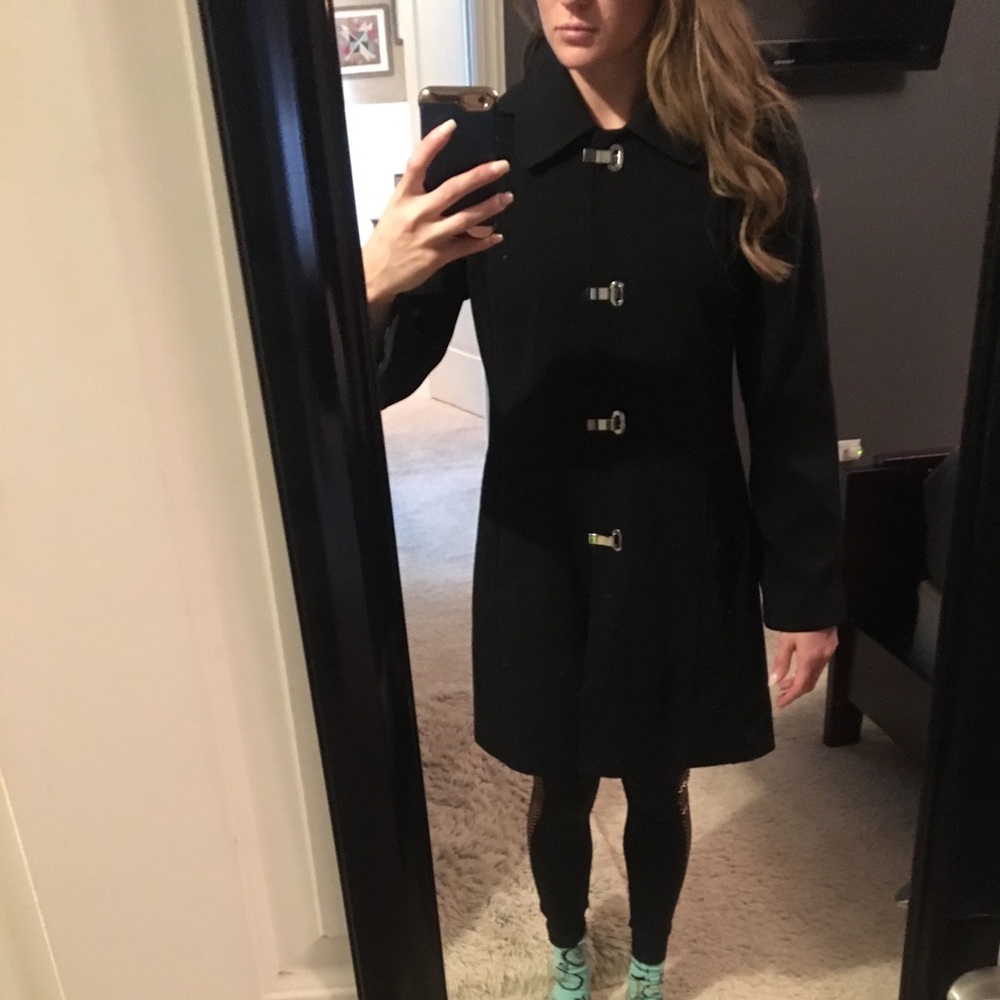 Women’s black London fog trench/rain coat